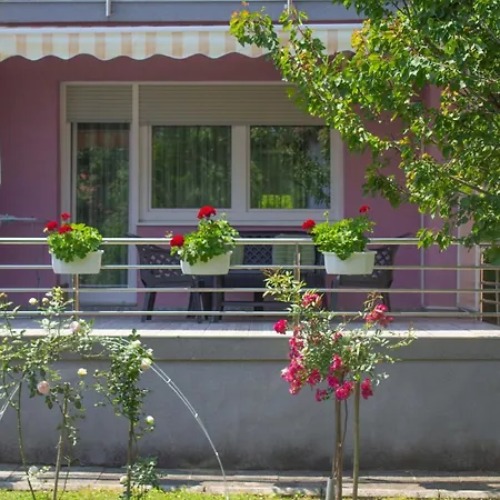 Σπίτι διακοπών Resting House Din