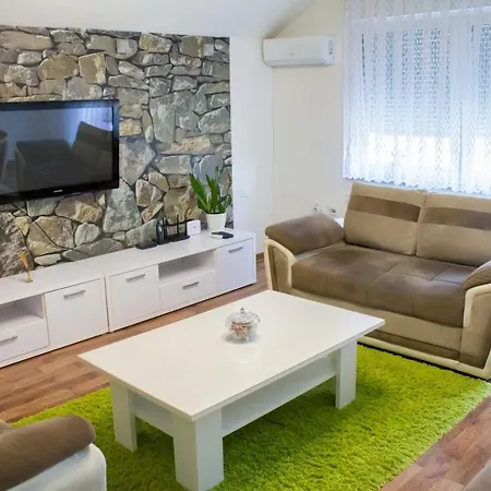 Σπίτι διακοπών Resting House Din